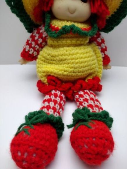 VINTAGE Strawberry Shortcake‎ Peppermint Stick Crocheted Doll With Hat - Picture 3 of 8